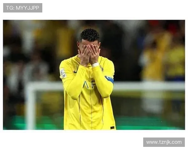 C罗传中意外反弹安吉洛破门胜利队在第30分钟成功扳平比分