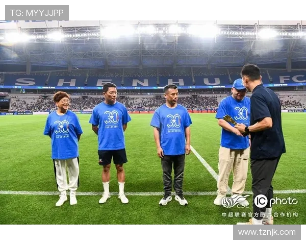 门兴主帅谈少一人作战的荣耀时刻为球队展现的拼搏精神感到无比自豪